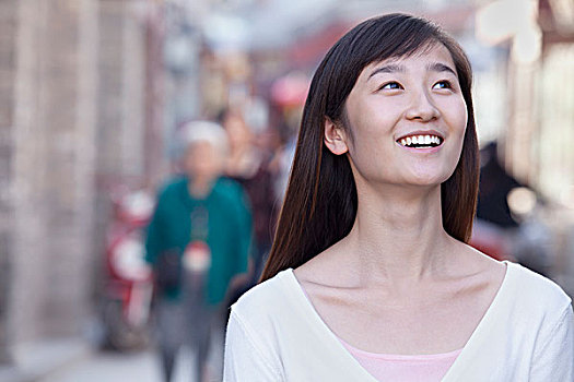 婁底月嫂多少錢一個月？如何選擇性價比高的月嫂服務(wù)
