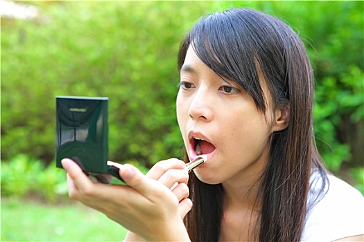 月嫂講師多少錢一個月？揭秘這個行業的潛力與機遇