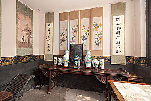 昆山育兒嫂一個(gè)月多少錢(qián)？全面解析育兒嫂服務(wù)價(jià)格與價(jià)值