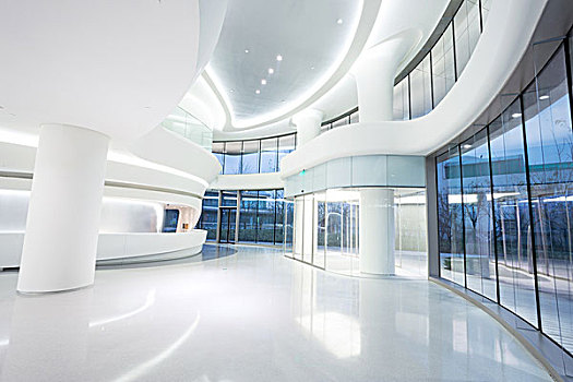 家政掙多少錢？揭秘家政行業的賺錢機會與發展前景