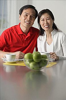 菏澤的月嫂一般多少錢？讓我們?yōu)槟议_價格背后的秘密