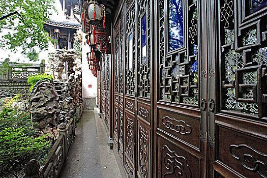 月嫂工資大揭秘：你知道現在月嫂的工資是多少嗎？