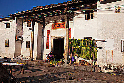 成都雇保姆多少錢？一文揭秘成都保姆市場的真實價格