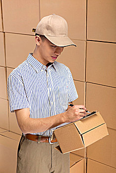 長沙保潔工資最低是多少？了解這一行業薪資現狀