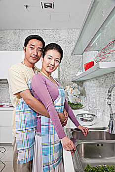 石家莊保姆帶孩子多少錢？為你解答最全的育兒服務費用