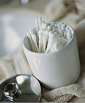 出國保姆一年工資多少錢？揭秘海外保姆的高薪機會