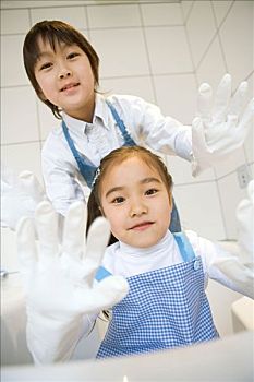 家政公司護(hù)工多少錢一天？讓您了解護(hù)工服務(wù)的真實(shí)價(jià)格