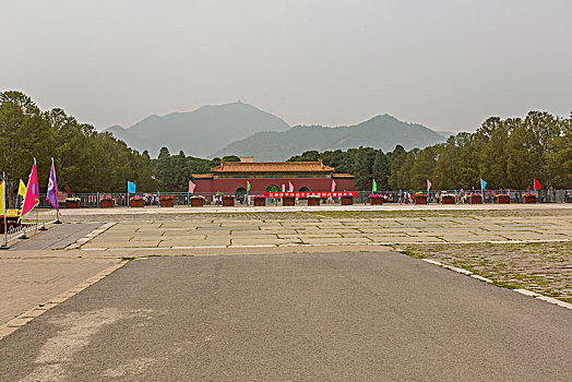 青島保姆看孩子多少錢？了解青島托兒服務(wù)價(jià)格及選擇要點(diǎn)