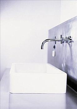 北京住家保母工資多少？揭秘北京高薪住家保母的背后