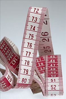 請個保姆多少錢看孩子？了解保姆服務的價格與選擇