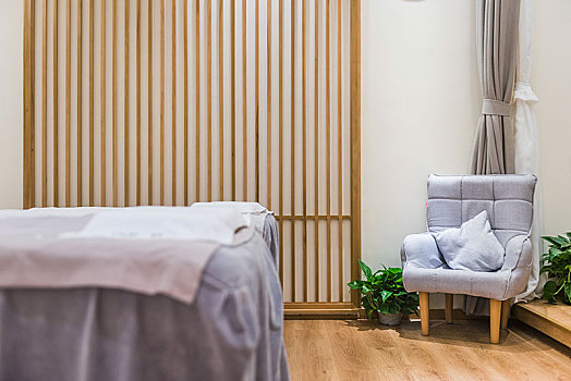 看孩子保姆多少錢一個月？幫你全面解析保姆服務費用