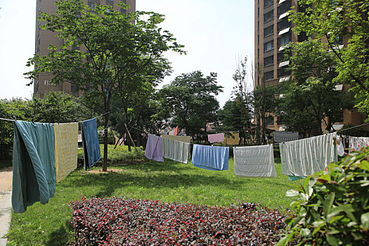 濟(jì)南保姆費(fèi)用揭秘：如何選擇合適的保姆，價(jià)格和服務(wù)的平衡之道