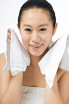 廣州看小孩保姆價(jià)格多少？專業(yè)服務(wù)助你輕松育兒